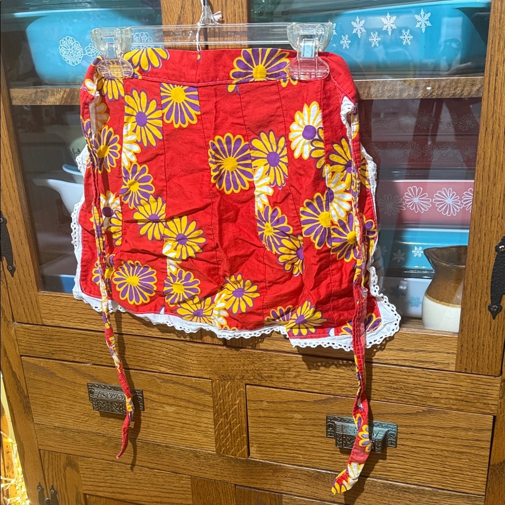 Flash sale💥🔥 farmhouse fairy Red Floral Apron with Lace Trim
